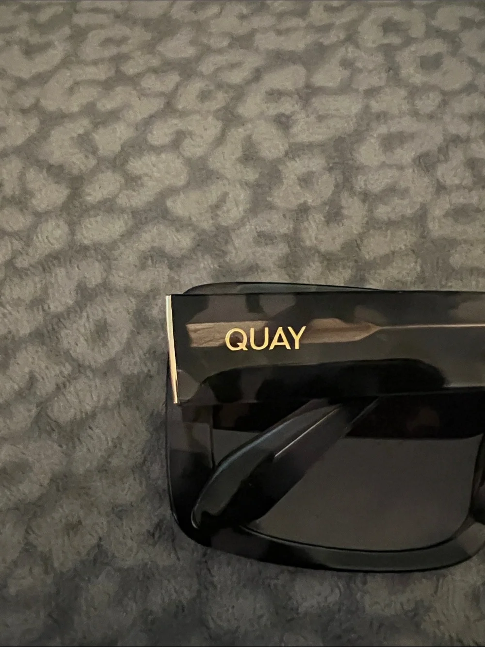 Quay Australia Women’s Milky Tortoise Smoke Total Vibe Sunglasses